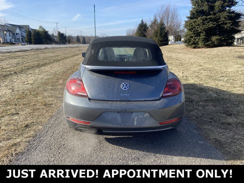 Used 2017 Volkswagen Beetle 1.8T Classic image 4
