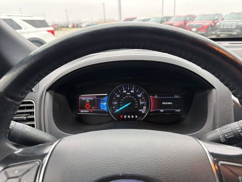 Used 2019 Ford Explorer Limited image 14