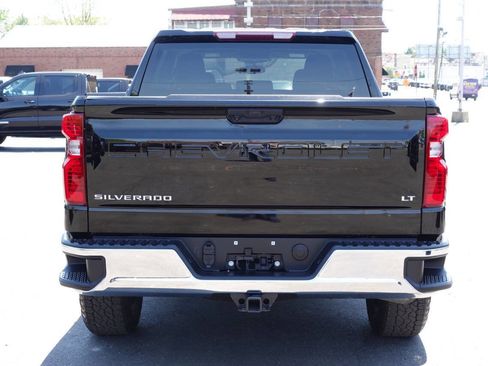 Used 2023 Chevrolet Silverado 1500 LT AWD/4WD image 9