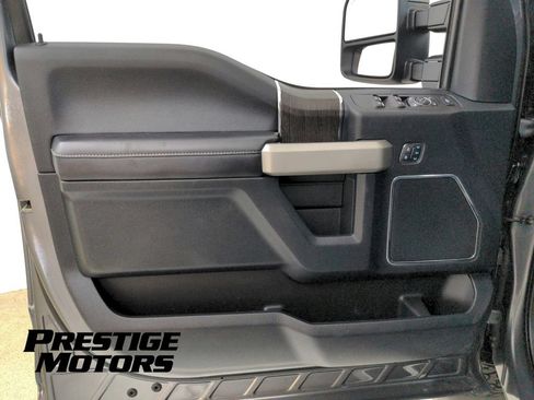 Used 2021 Ford F250 Lariat w/ Lariat Value Package AWD/4WD image 24