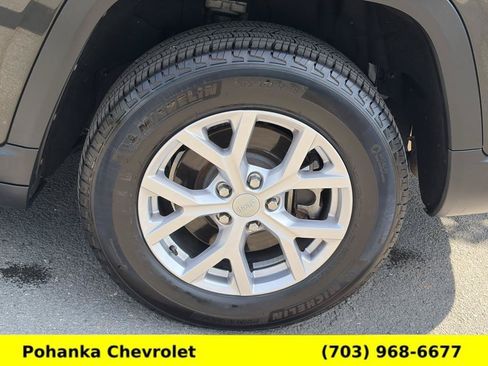 Used 2022 Jeep Grand Cherokee L Limited w/ Luxury Tech Group II AWD/4WD image 35