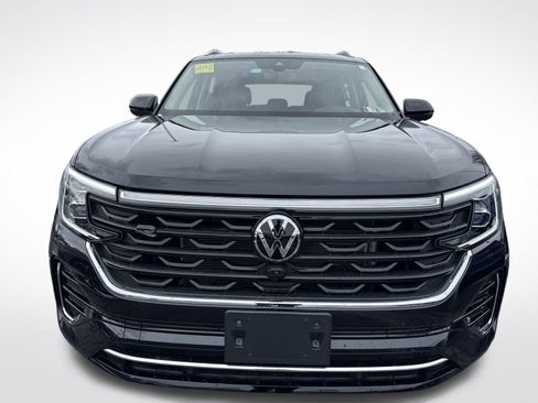 Certified 2025 Volkswagen Atlas SEL Premium R-Line image 9