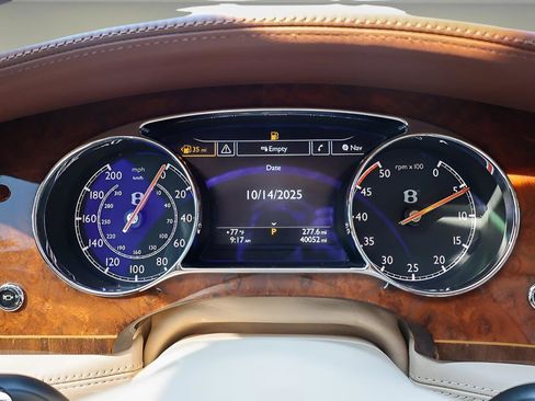 Used 2012 Bentley Mulsanne image 11