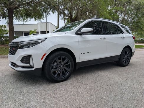 Used 2023 Chevrolet Equinox RS FWD image 3
