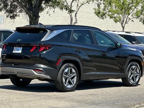 Used 2025 Hyundai Tucson SEL FWD image 2