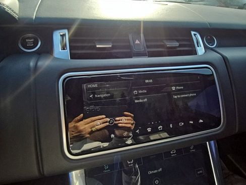 Used 2018 Land Rover Range Rover Sport HSE Dynamic image 13