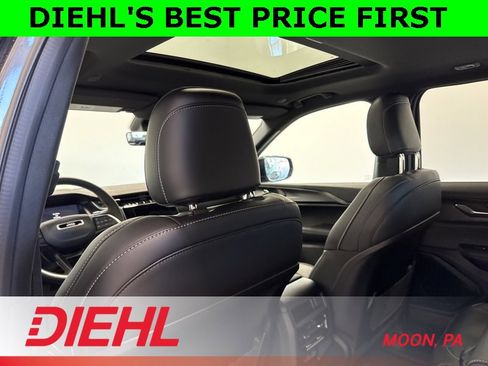 New 2025 Jeep Grand Cherokee Altitude w/ Trailer Tow Package image 18