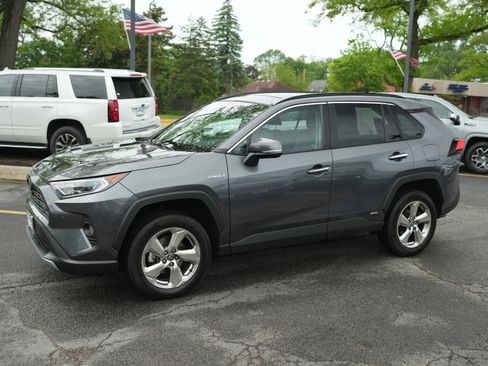 Used 2021 Toyota RAV4 Limited AWD/4WD image 11