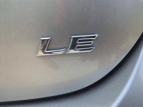 Used 2018 Toyota Camry LE w/ Convenience Package FWD image 23