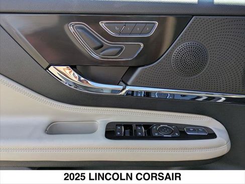 New 2025 Lincoln Corsair Reserve w/ Jet Appearance Package image 7