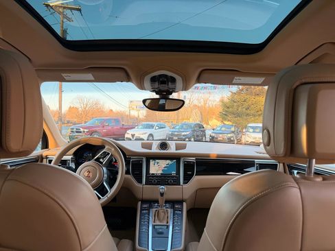 Used 2015 Porsche Macan S w/ Premium Package Plus image 25