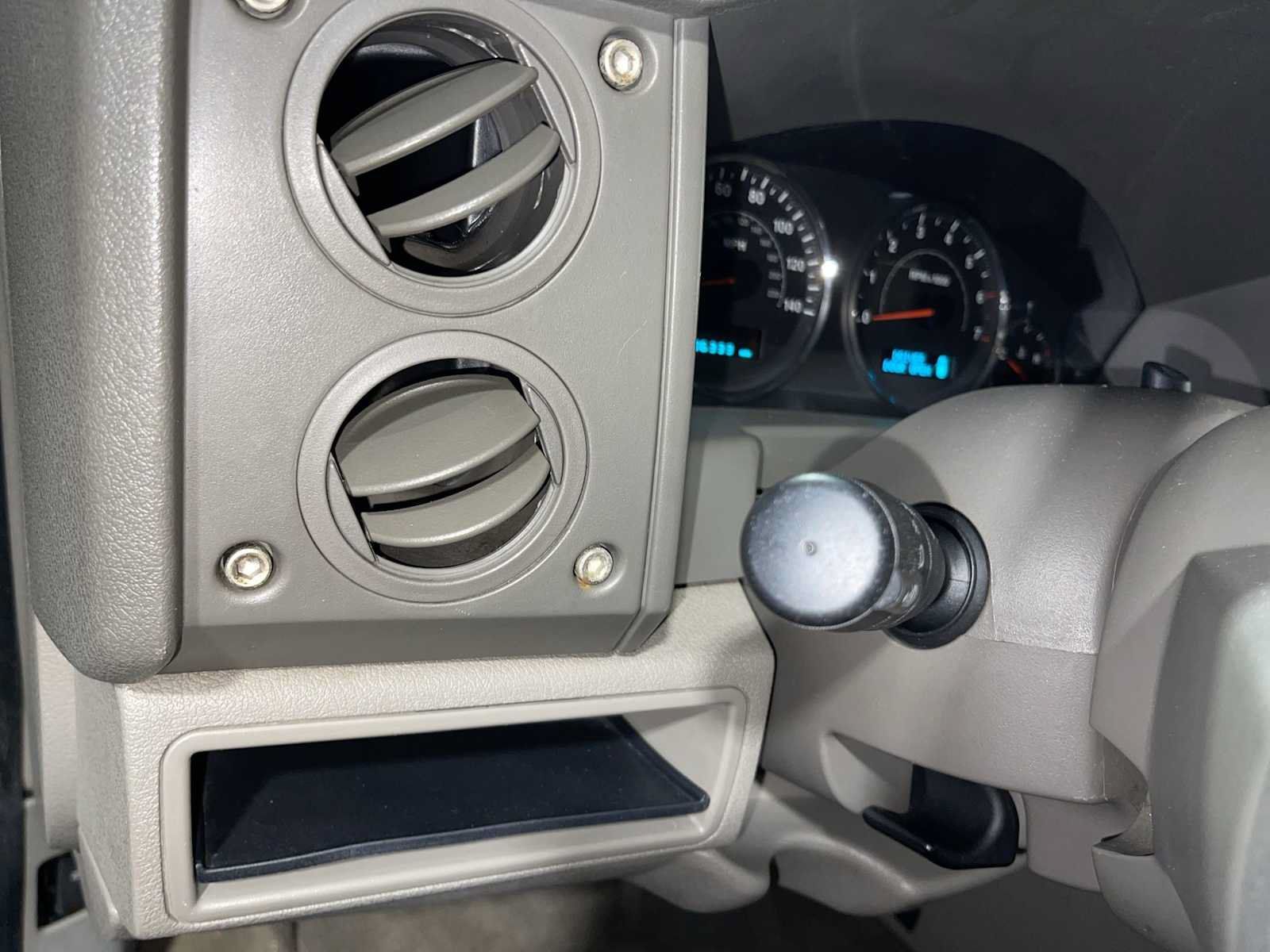 Used 2006 Jeep Commander 4WD image 24
