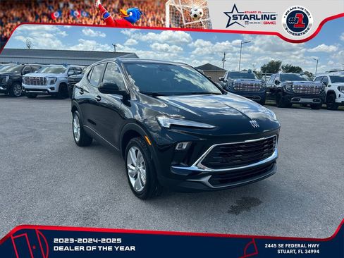 Used 2024 Buick Encore GX Preferred w/ Comfort Package AWD/4WD image 3