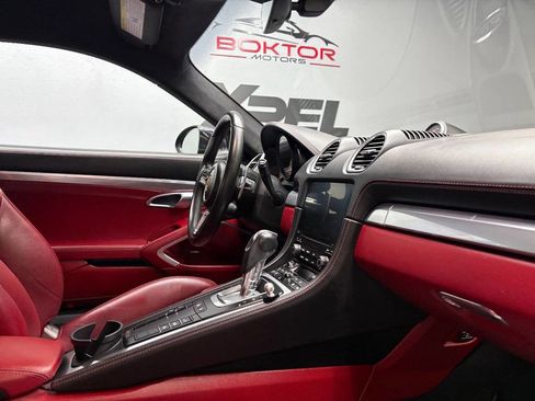 Used 2018 Porsche 718 Cayman GTS RWD image 51