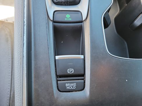 Certified 2020 Honda Accord LX image 39