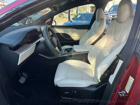 Used 2024 Tesla Model X image 11