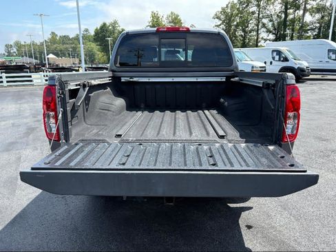 Used 2021 Nissan Frontier SV w/ Midnight Edition Floor Mats image 30