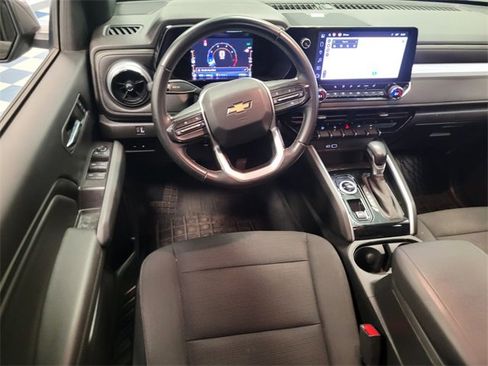 Used 2023 Chevrolet Colorado LT w/ LT Convenience Package II image 6