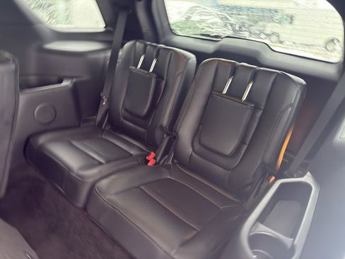 Used 2016 Ford Explorer XLT w/ Equipment Group 202A image 13