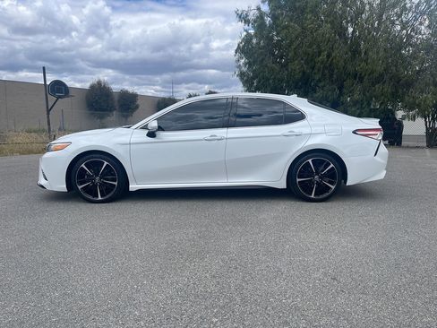 Used 2020 Toyota Camry XSE w/ Navigation Package FWD image 8