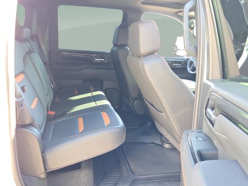 Used 2025 GMC Sierra 2500 AT4 w/ AT4 Premium Plus Package AWD/4WD image 14