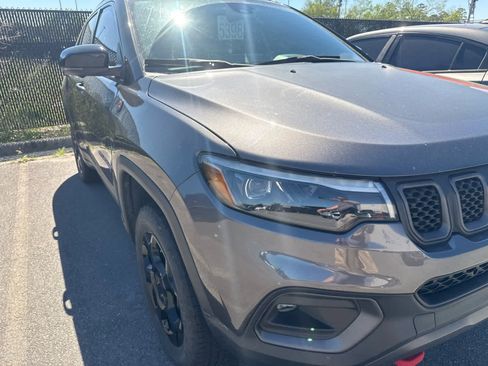 Used 2023 Jeep Compass Trailhawk w/ Trailhawk Elite Group image 2