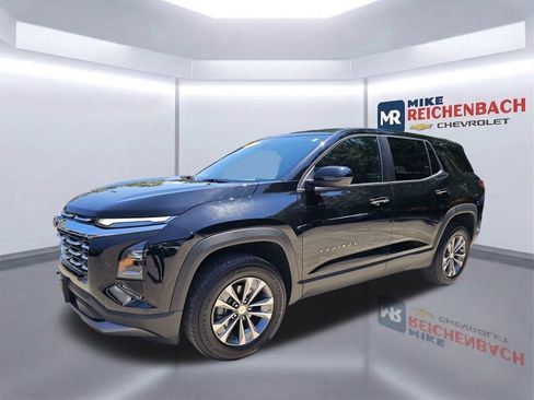Used 2026 Chevrolet Equinox LT FWD image 8