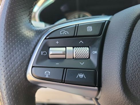 Used 2024 Genesis G70 2.5T AWD/4WD image 18