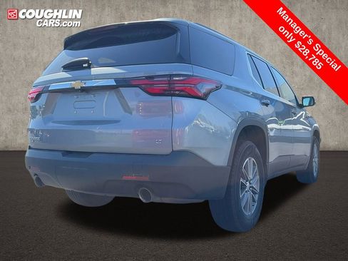 Used 2024 Chevrolet Traverse LT FWD image 13