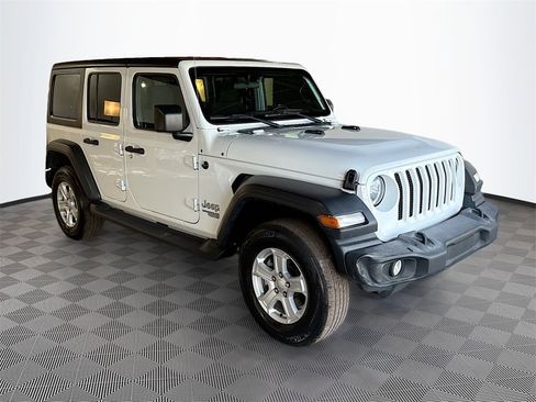 Used 2021 Jeep Wrangler Unlimited Sport image 4