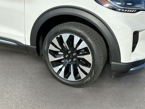 New 2026 Ford Explorer Platinum AWD/4WD image 20