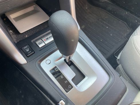 Used 2018 Subaru Forester 2.5i Premium w/ All-Weather Package image 5