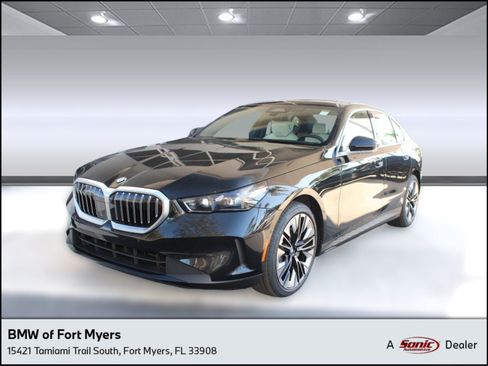 Used 2026 BMW 530i w/ Premium Package RWD image 1