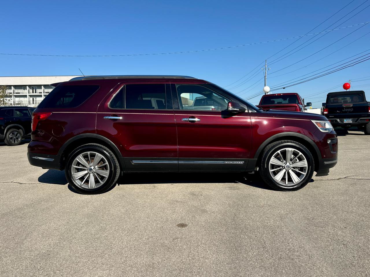 Used 2018 Ford Explorer Limited w/ Equipment Group 301A AWD/4WD image 3