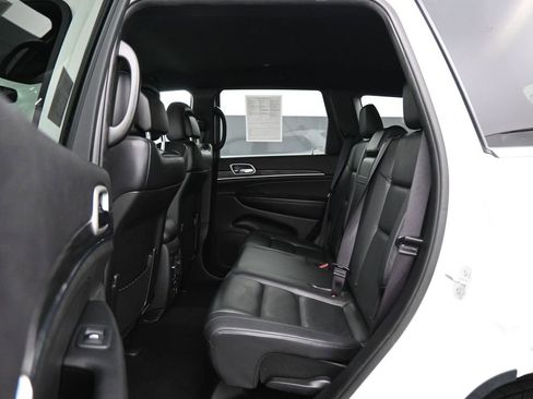 Used 2019 Jeep Grand Cherokee Limited image 17