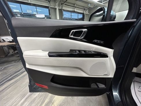 Used 2022 Kia Carnival SX Prestige image 49