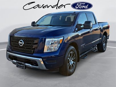Used 2021 Nissan Titan SV w/ SV Convenience Package