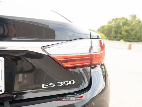 Used 2017 Lexus ES 350 w/ Accessory Package image 46