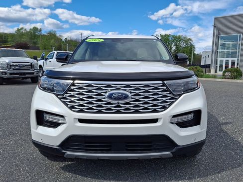Used 2021 Ford Explorer Platinum w/ Equipment Group 601A AWD/4WD image 2