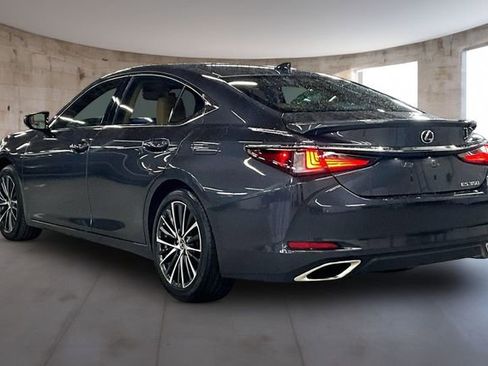 Used 2024 Lexus ES 350 w/ Premium Package FWD image 4
