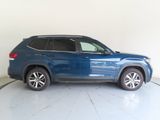 Used 2022 Volkswagen Atlas SE image 2