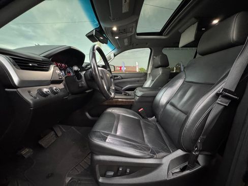 Used 2019 Chevrolet Suburban LT AWD/4WD image 21