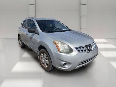 Used 2015 Nissan Rogue S w/ Convenience Package FWD image 3