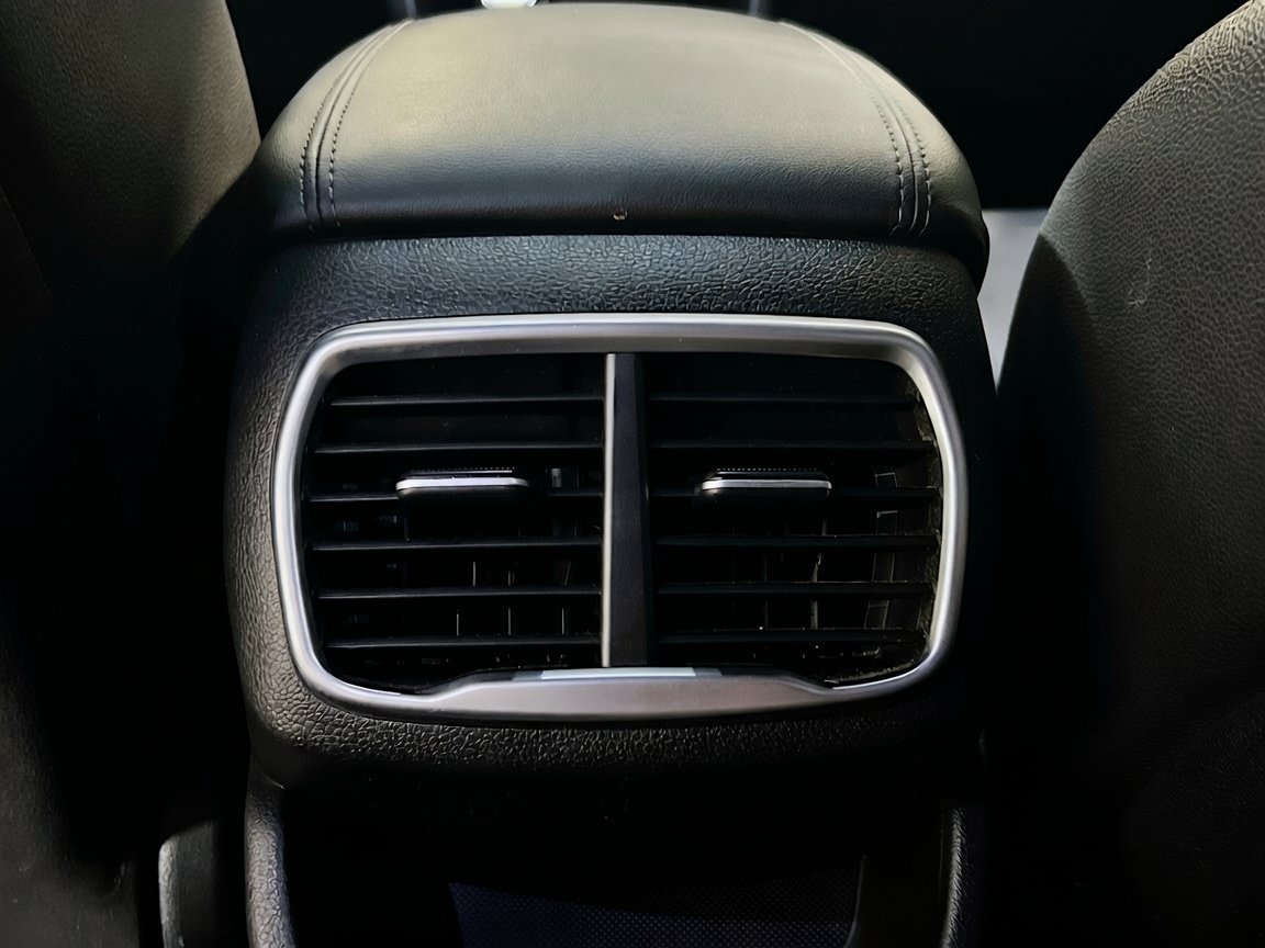 Used 2020 Hyundai Santa Fe SEL FWD image 19