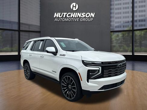 Used 2025 Chevrolet Tahoe High Country AWD/4WD image 1