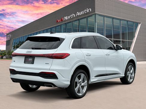Certified 2025 Audi Q5 Premium Plus w/ Premium Plus AWD/4WD image 7