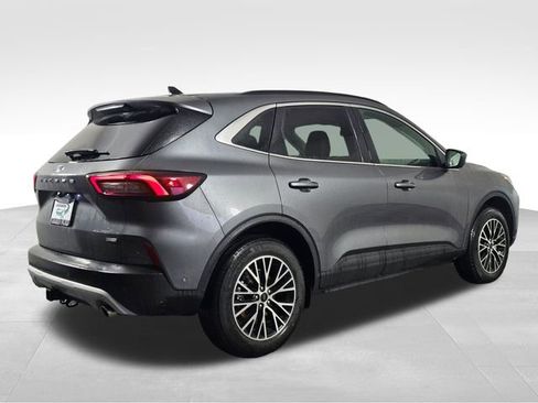 Used 2024 Ford Escape SE w/ PHEV Premium Package image 7