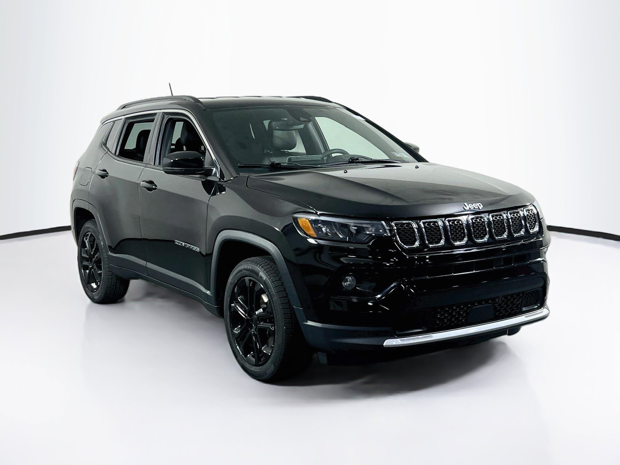 Used 2023 Jeep Compass Limited AWD/4WD image 3