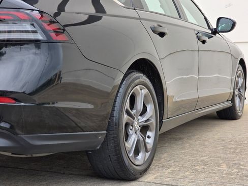 Used 2023 Honda Accord EX image 37