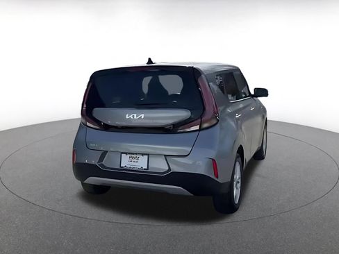 Used 2025 Kia Soul LX w/ LX Technology Package image 11